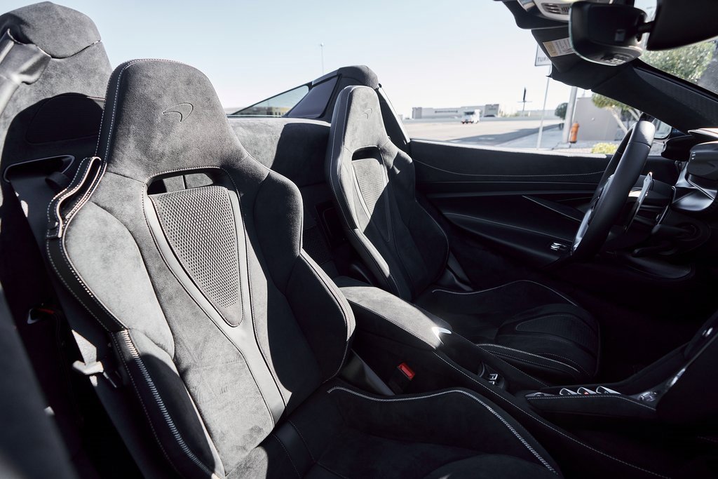 Used 2024 McLaren 750S Spider image 40