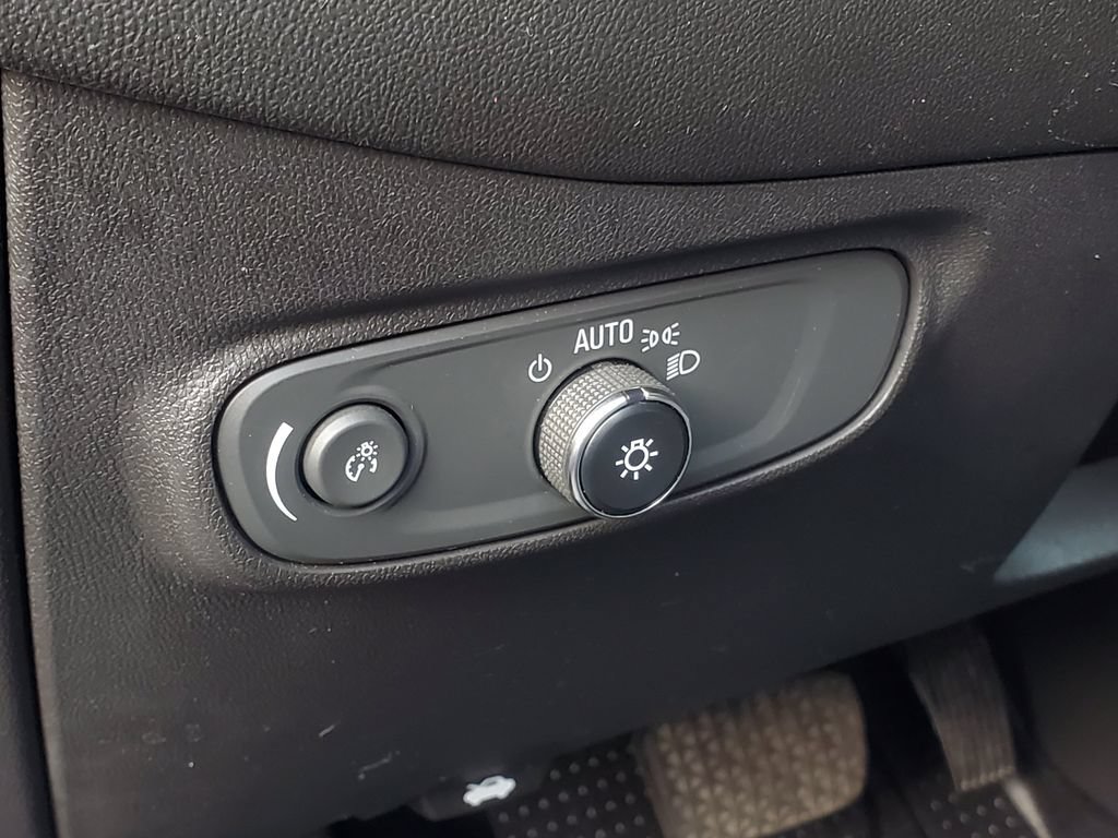Used 2022 Chevrolet Equinox LT FWD image 9