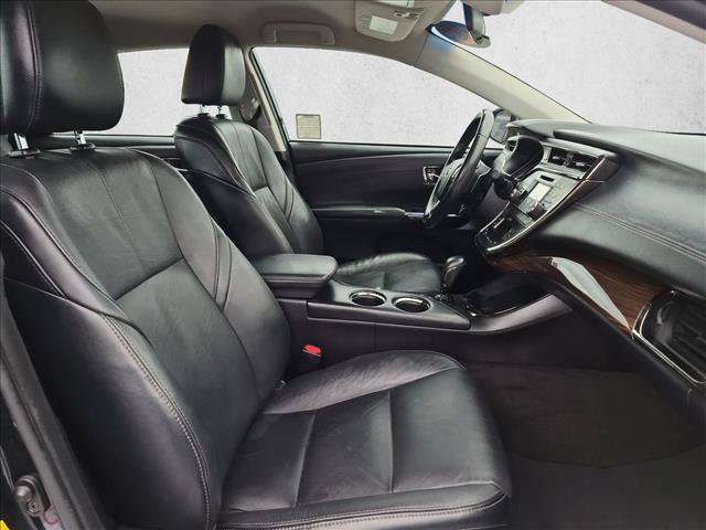 Used 2015 Toyota Avalon XLE w/ Preferred Accessory Package FWD image 18