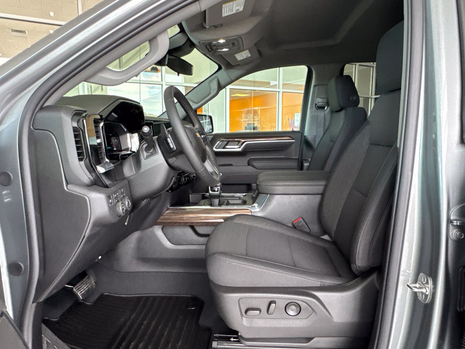 New 2026 Chevrolet Silverado 1500 LT w/ All Star Edition Plus AWD/4WD image 15