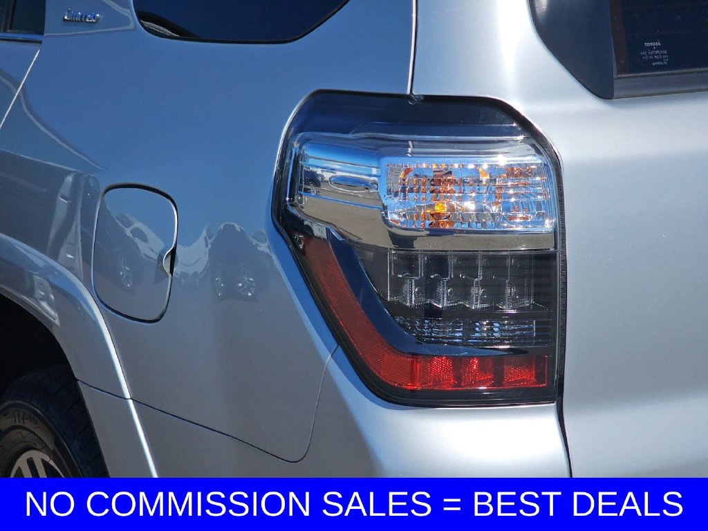 Used 2022 Toyota 4Runner Limited AWD/4WD image 40