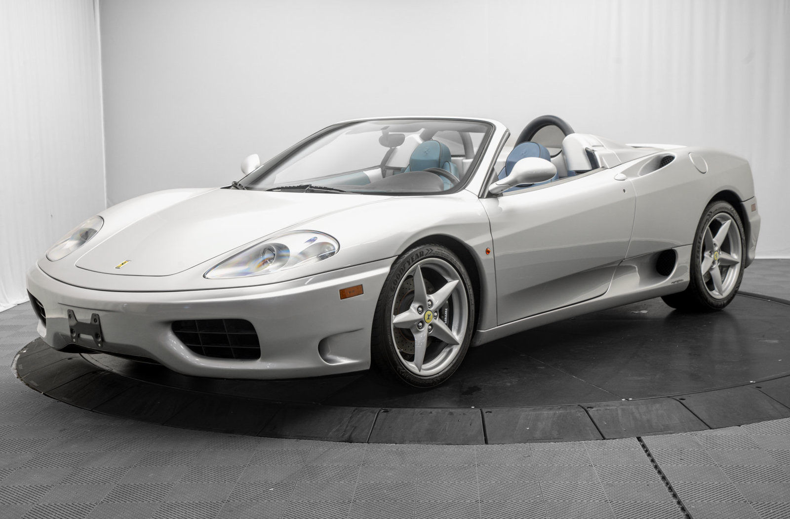 Used 2003 Ferrari 360 Spider RWD image 2