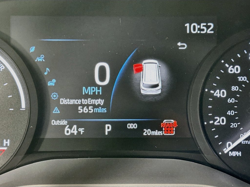 Used 2026 Toyota Sienna XLE FWD image 12