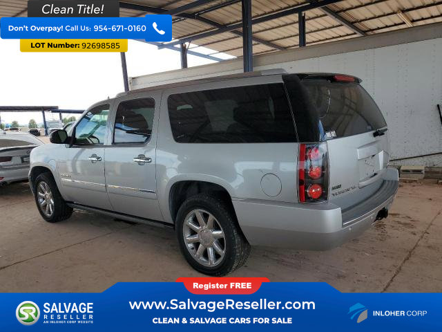 Used 2011 GMC Yukon XL Denali image 3