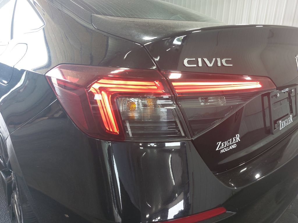 Used 2025 Honda Civic Sport image 33