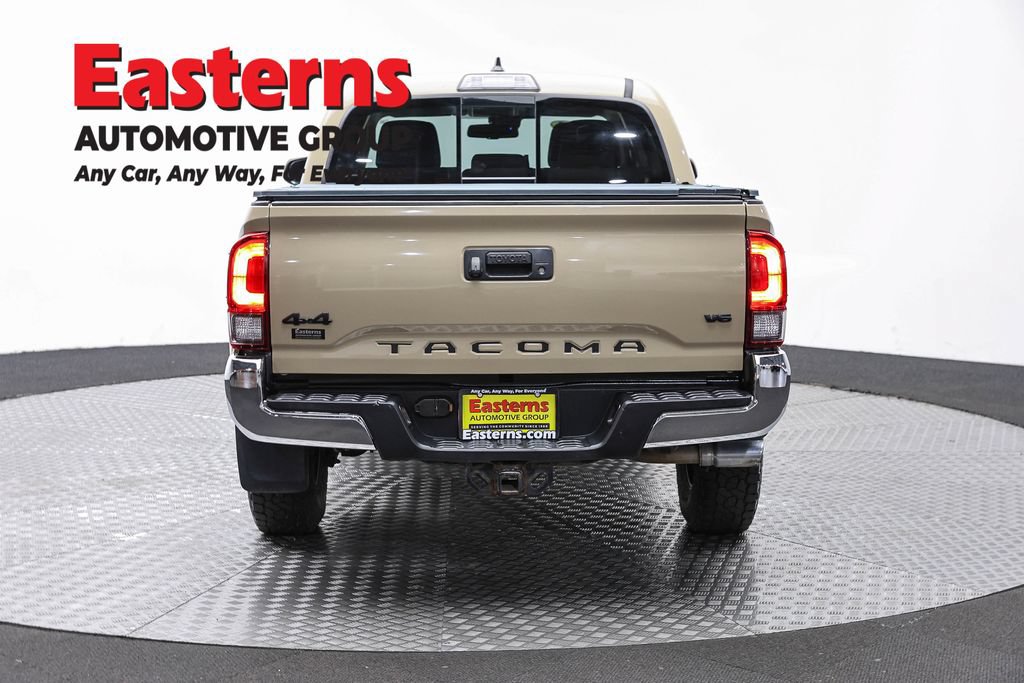 Used 2018 Toyota Tacoma SR5 AWD/4WD image 6