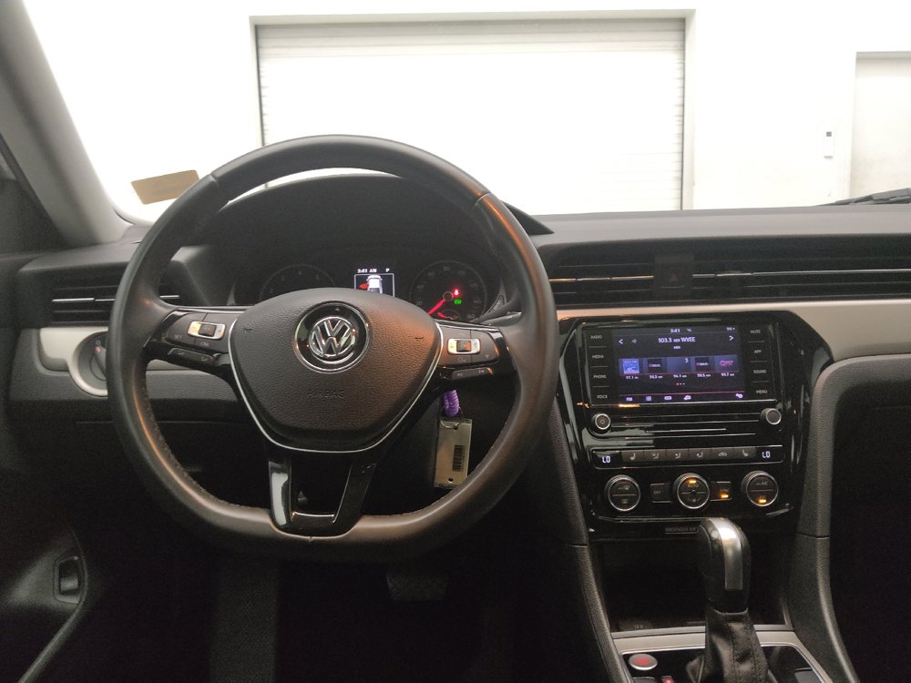Used 2021 Volkswagen Passat 2.0T SE FWD image 22