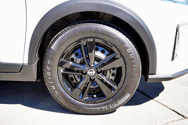 Certified 2024 Nissan Kicks S FWD image 14