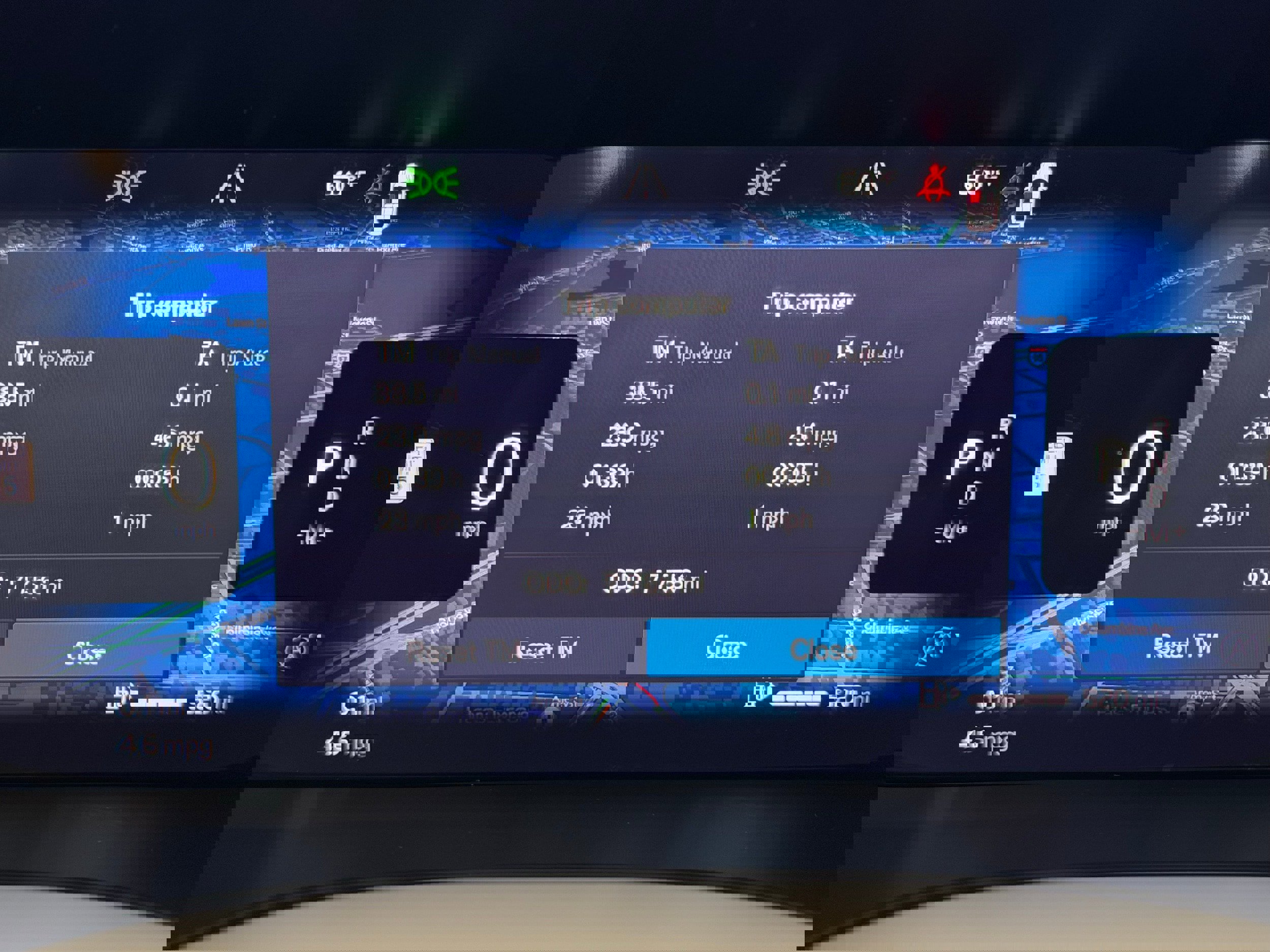 Certified 2025 Volvo XC60 B5 Core image 20