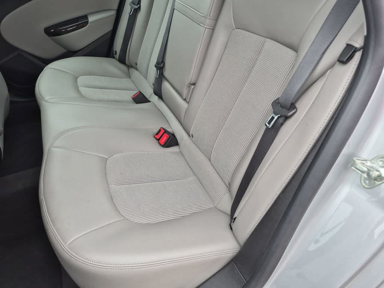 Used 2014 Buick Verano Convenience FWD image 19