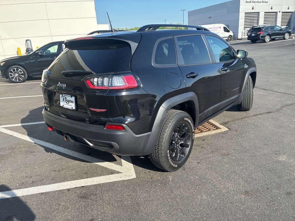 Used 2022 Jeep Cherokee Trailhawk w/ Comfort/Convenience Group AWD/4WD image 3