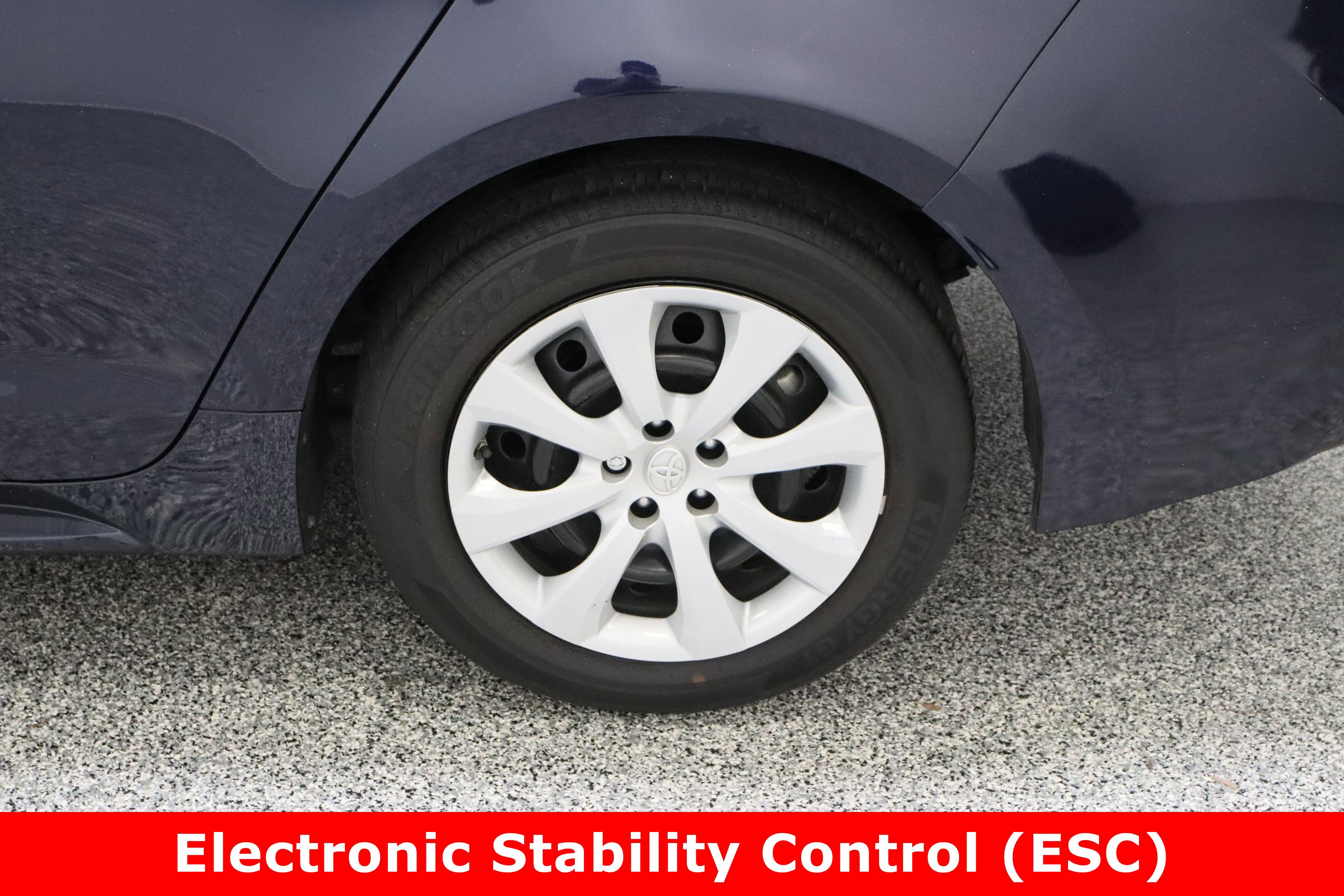 Used 2022 Toyota Corolla LE FWD image 10