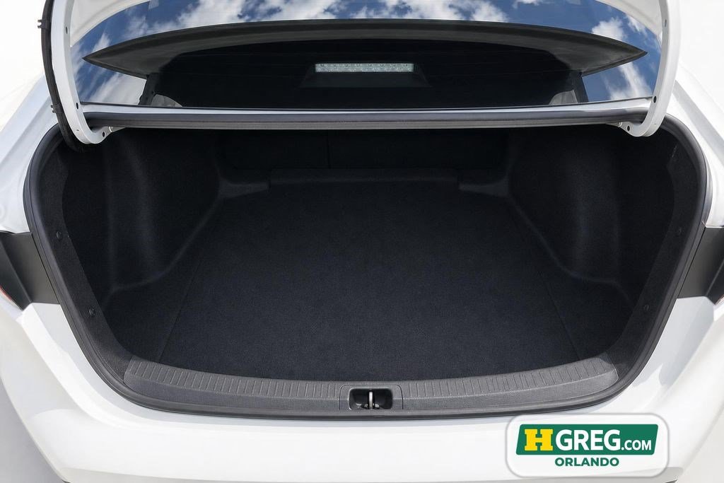 Used 2020 Toyota Corolla LE FWD image 17