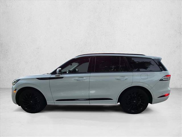 Used 2023 Lincoln Aviator Reserve w/ Equipment Group 201A RWD image 8