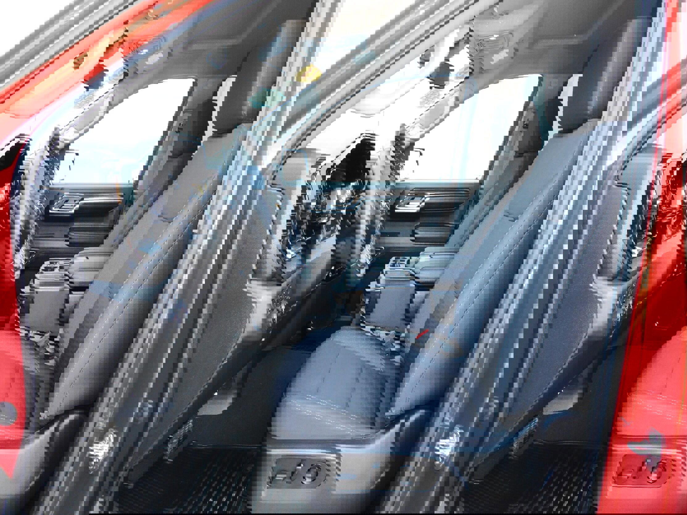 Used 2023 Chevrolet Silverado 1500 LT w/ Z71 Off-Road Package image 6