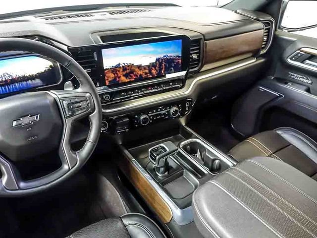 Certified 2026 Chevrolet Silverado 1500 High Country w/ Midnight Edition AWD/4WD image 18
