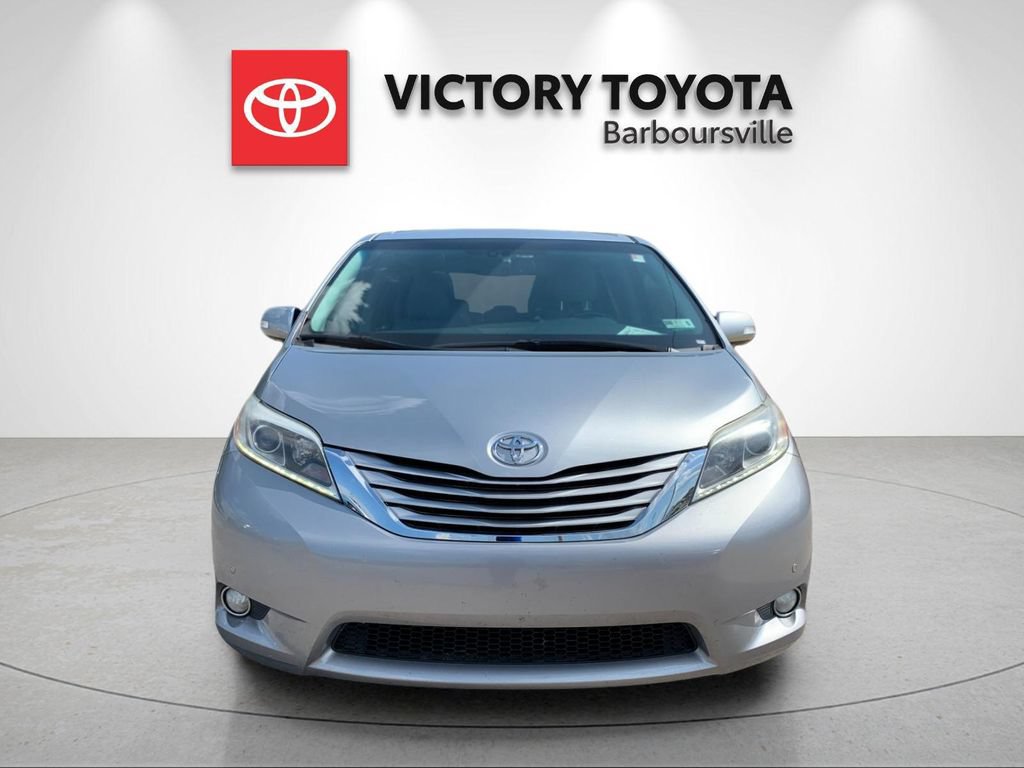 Used 2017 Toyota Sienna Limited Premium AWD/4WD image 8