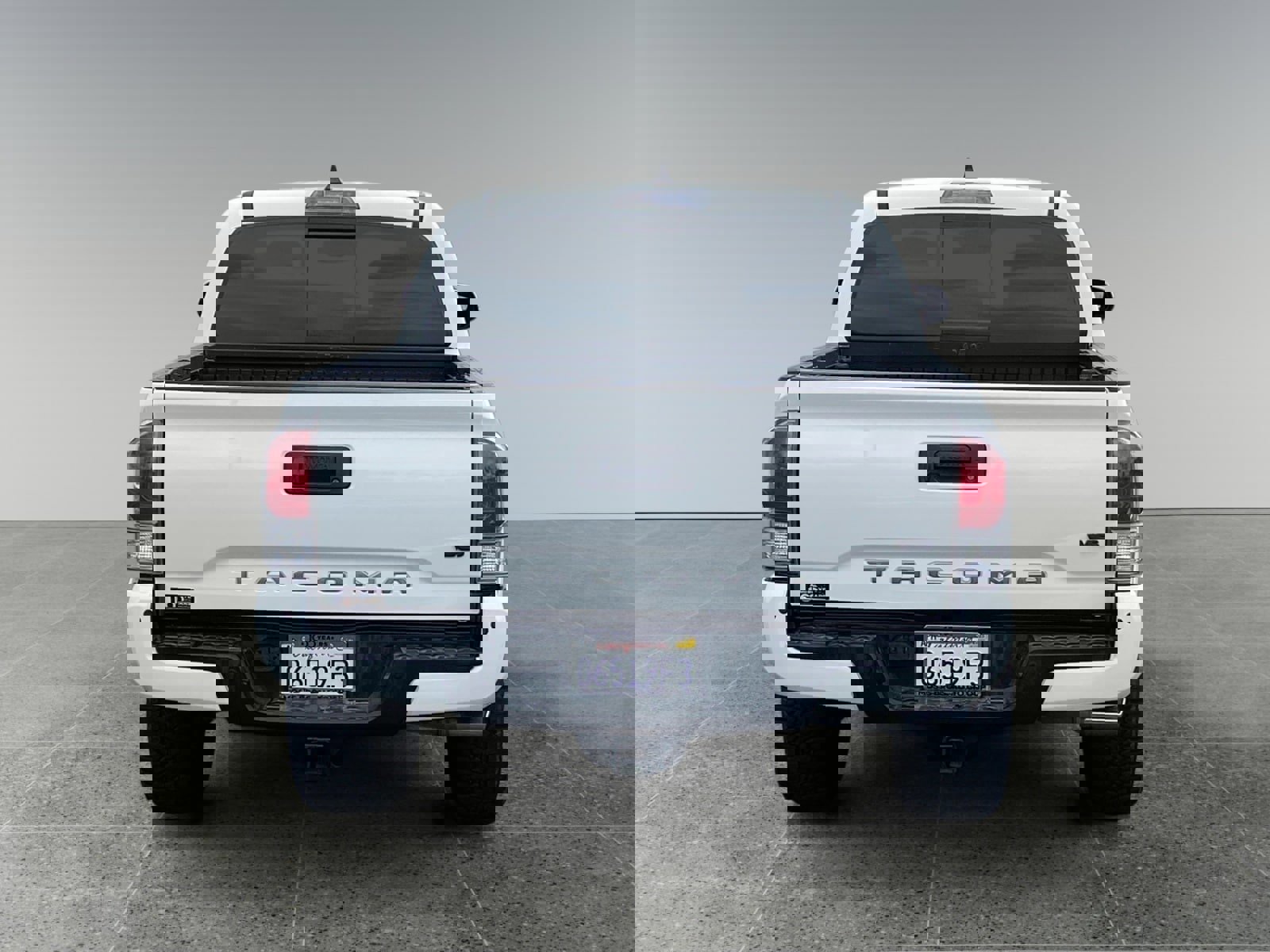 Used 2021 Toyota Tacoma TRD Sport w/ TRD Premium Sport Package image 4