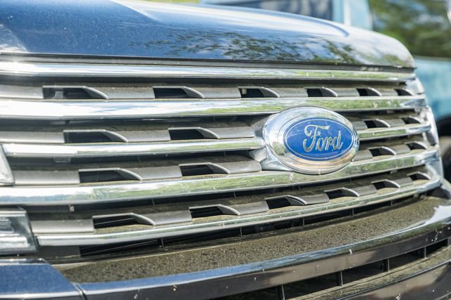 Used 2020 Ford Expedition XLT w/ Black Accent Package image 15