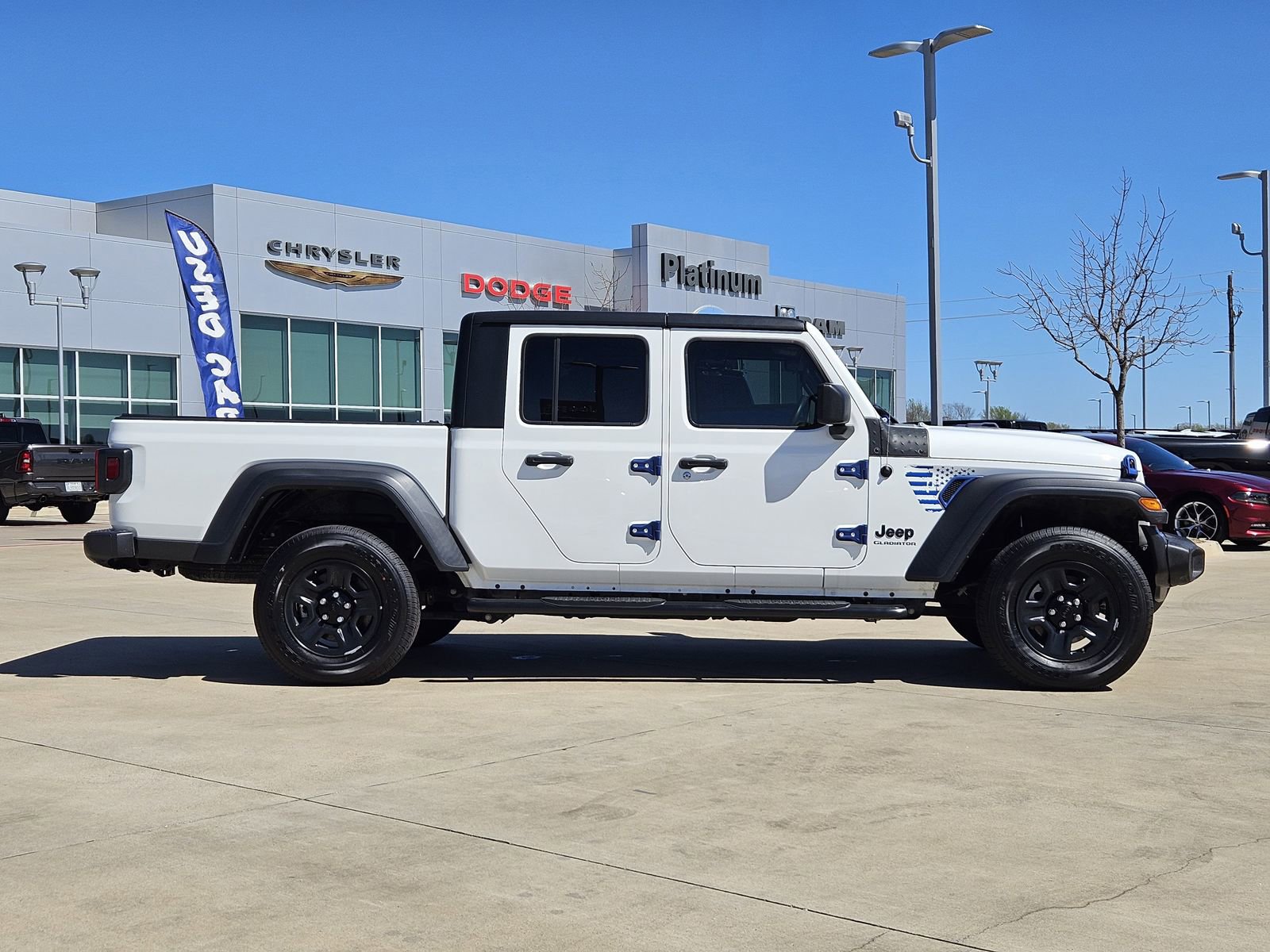 Used 2020 Jeep Gladiator Sport image 7