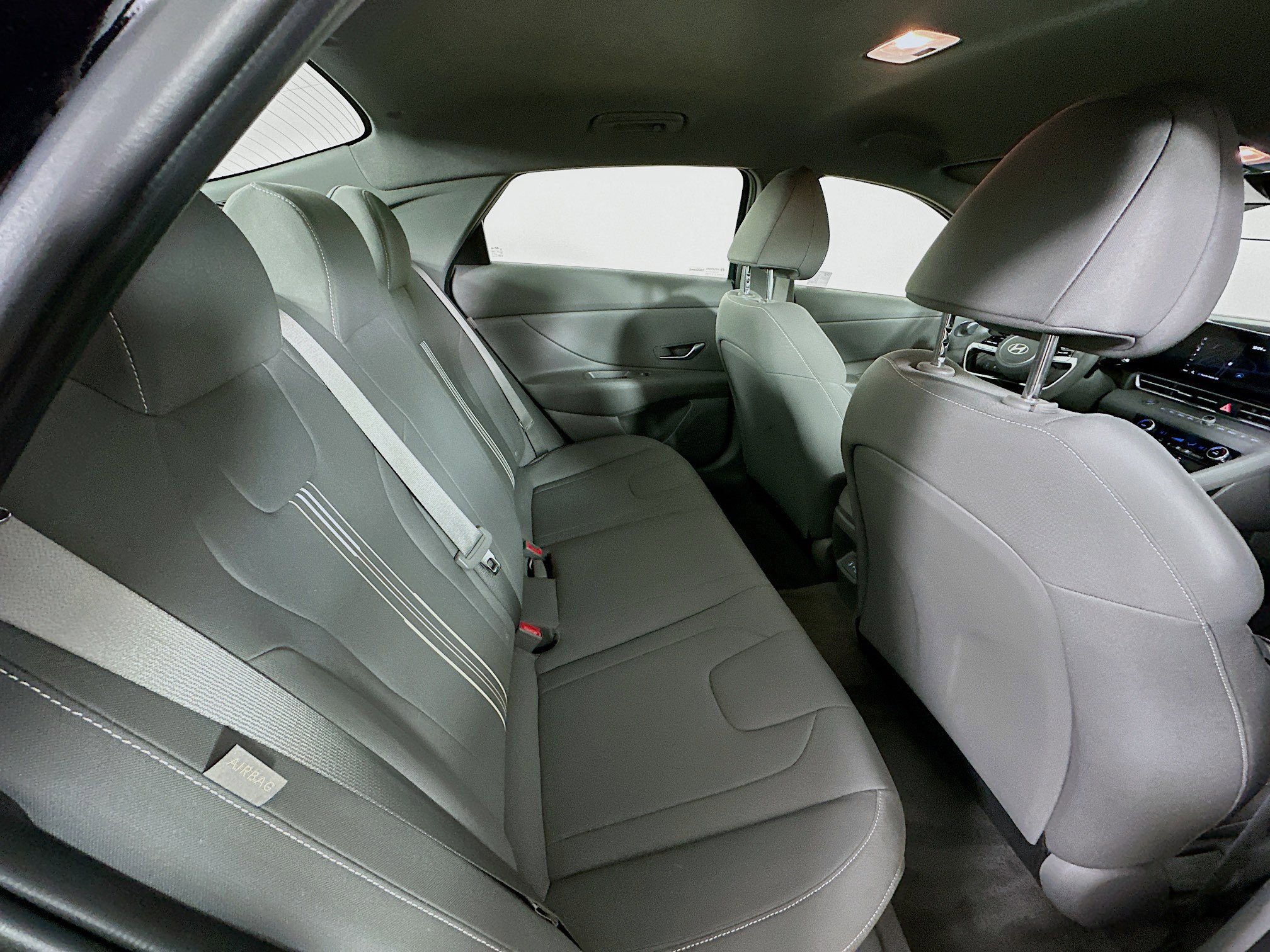 Used 2024 Hyundai Elantra SEL image 32