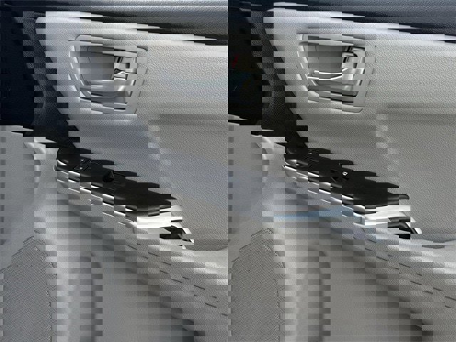 Used 2016 Toyota Camry LE image 24