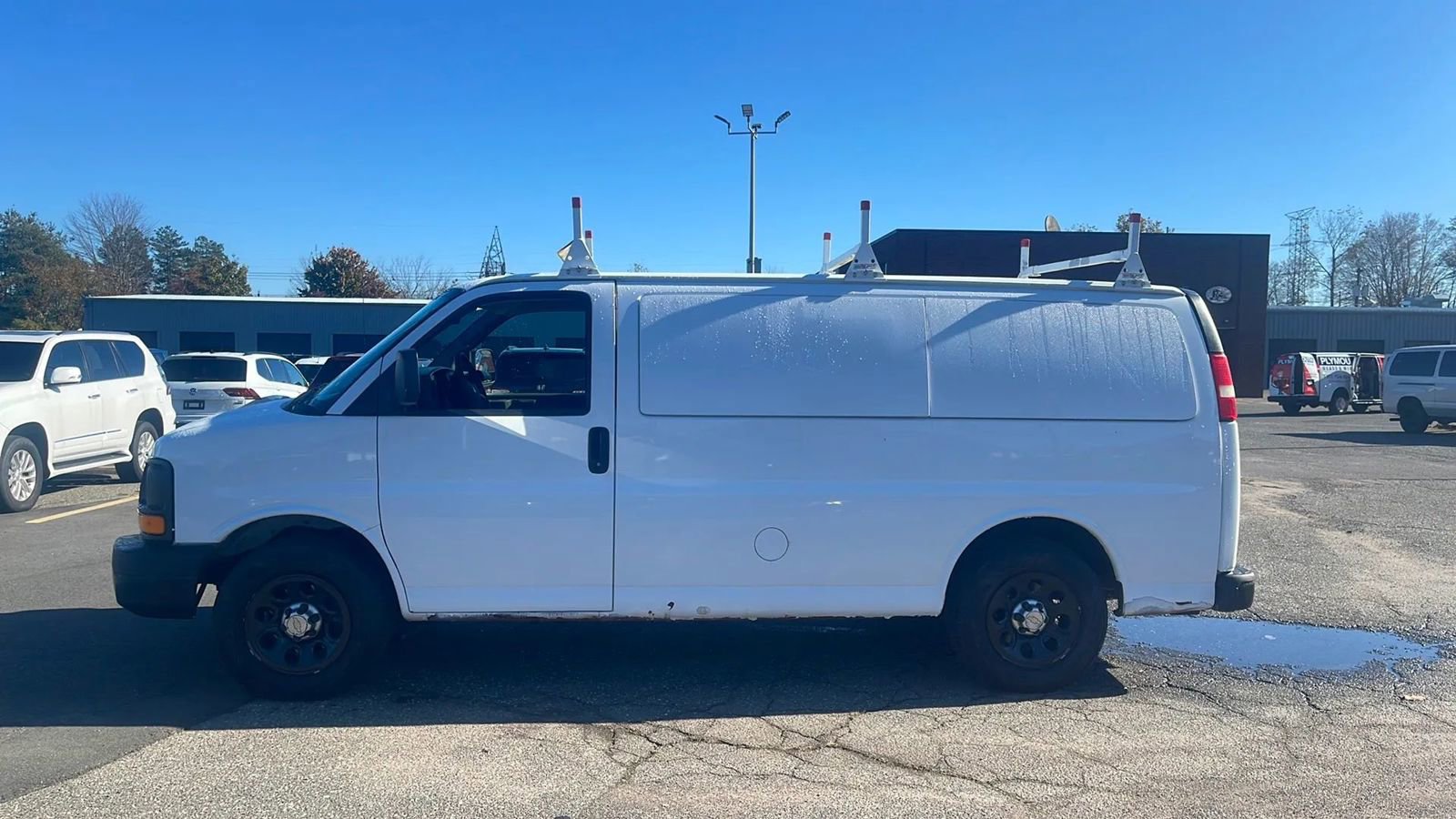 Used 2013 Chevrolet Express 1500 AWD image 2