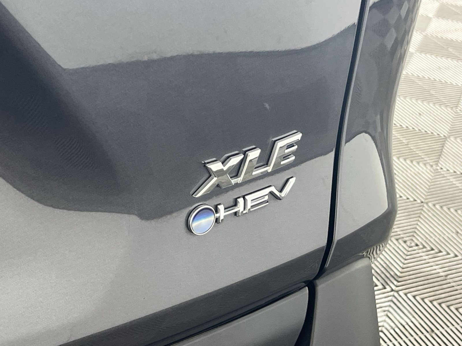 Used 2025 Toyota RAV4 XLE AWD/4WD image 27