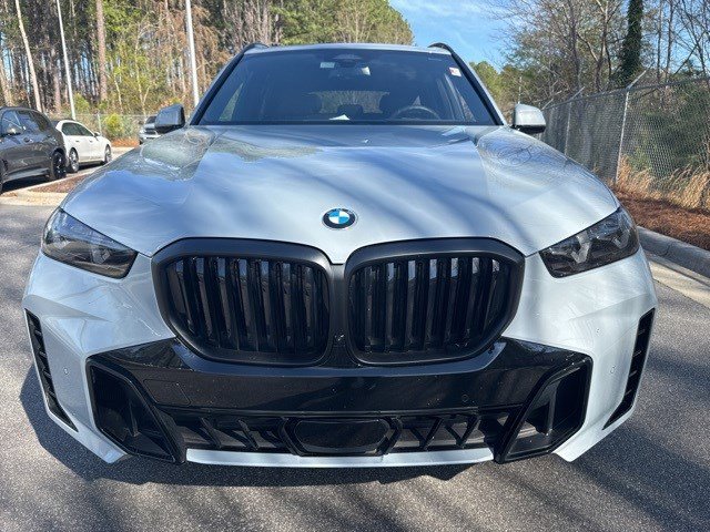 Certified 2024 BMW X5 xDrive40i w/ M Sport Package image 2