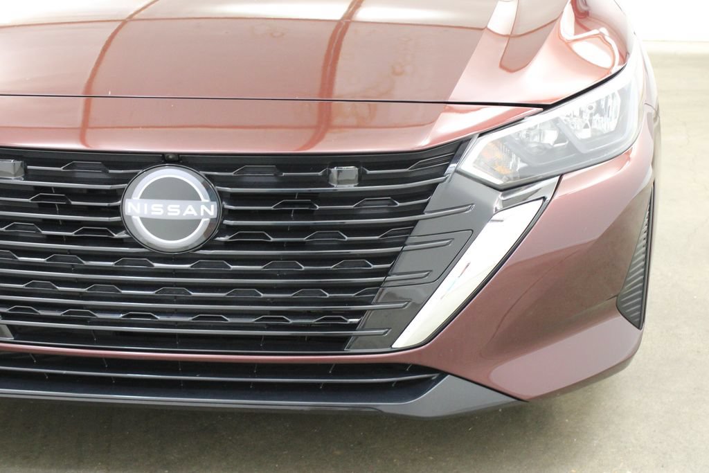 Used 2024 Nissan Sentra SV w/ SV Premium Package FWD image 8