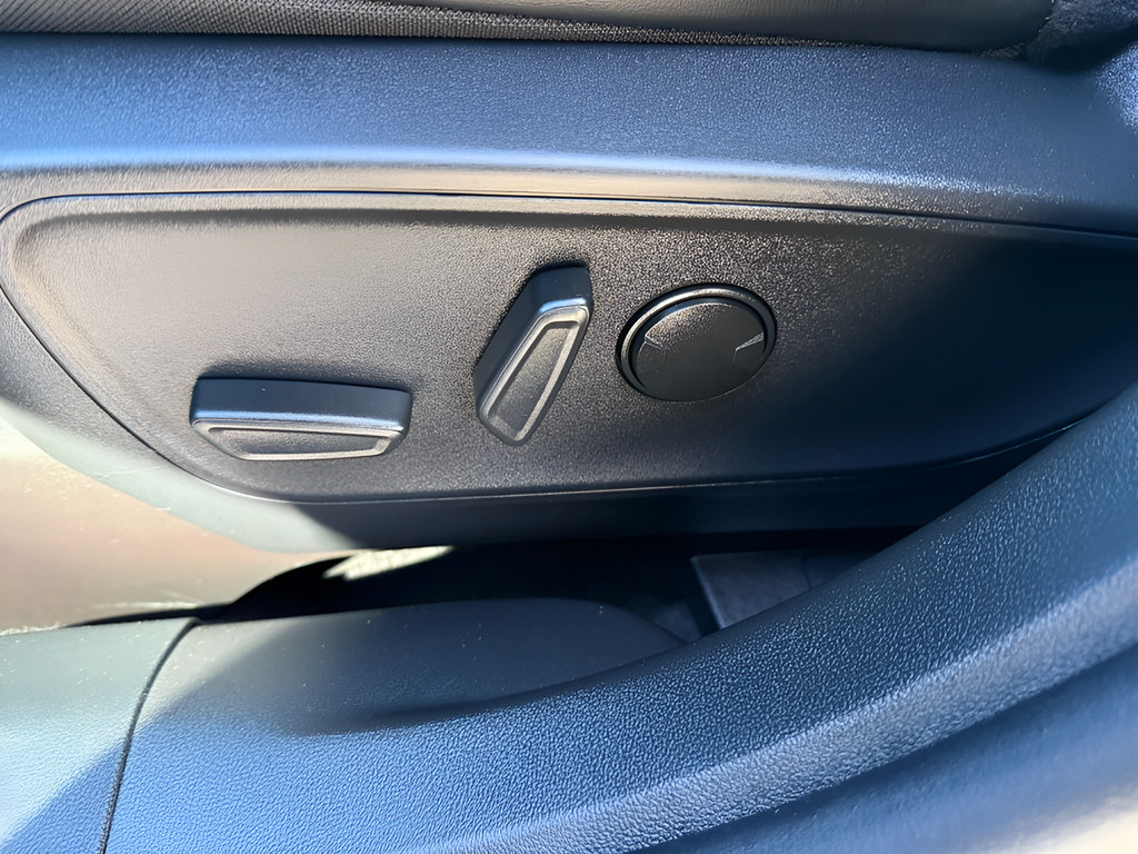 Used 2025 Ford Escape ST-Line Elite AWD/4WD image 21