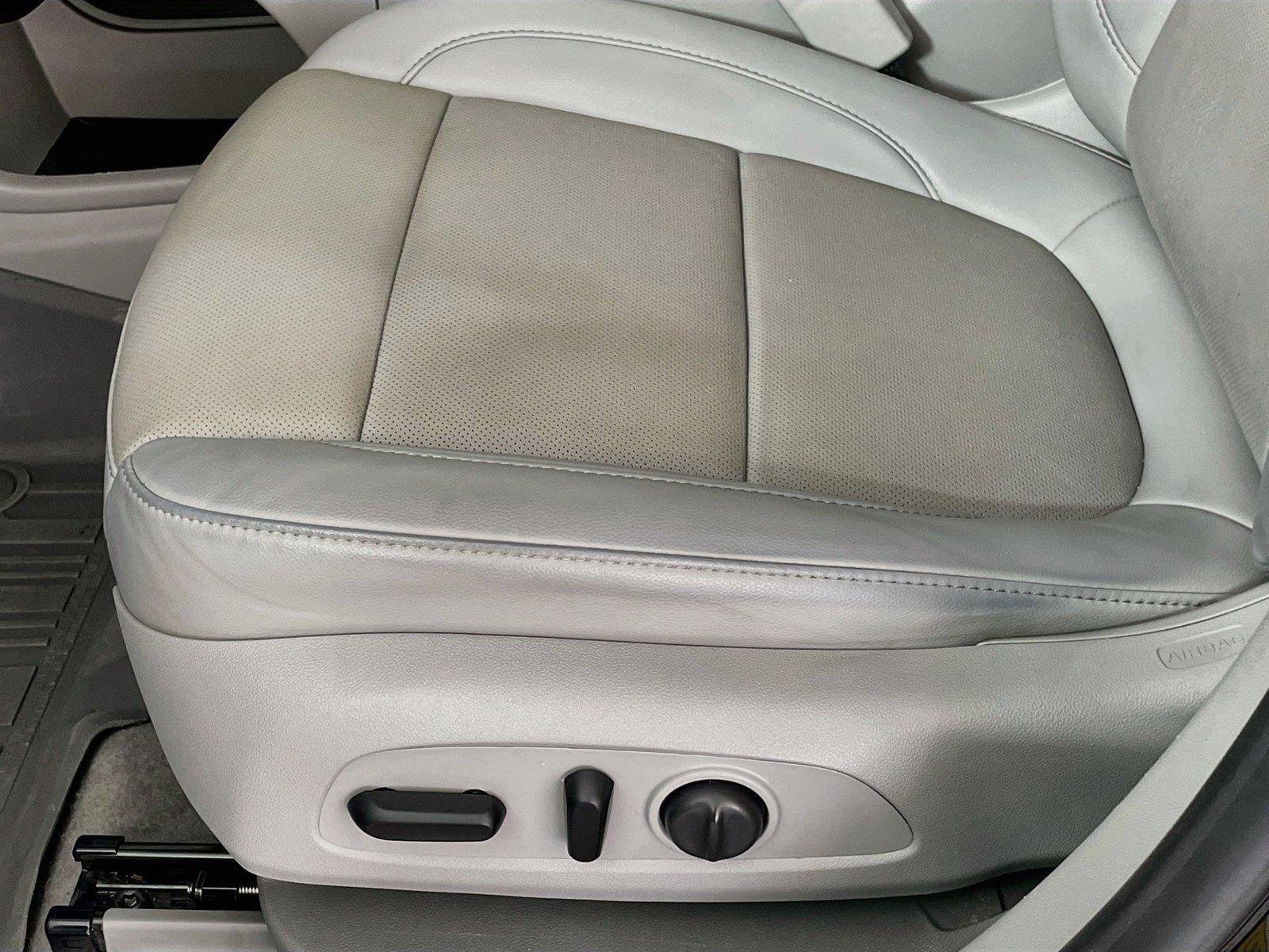 Used 2021 GMC Acadia SLT w/ LPO, Floor Liner Package FWD image 23