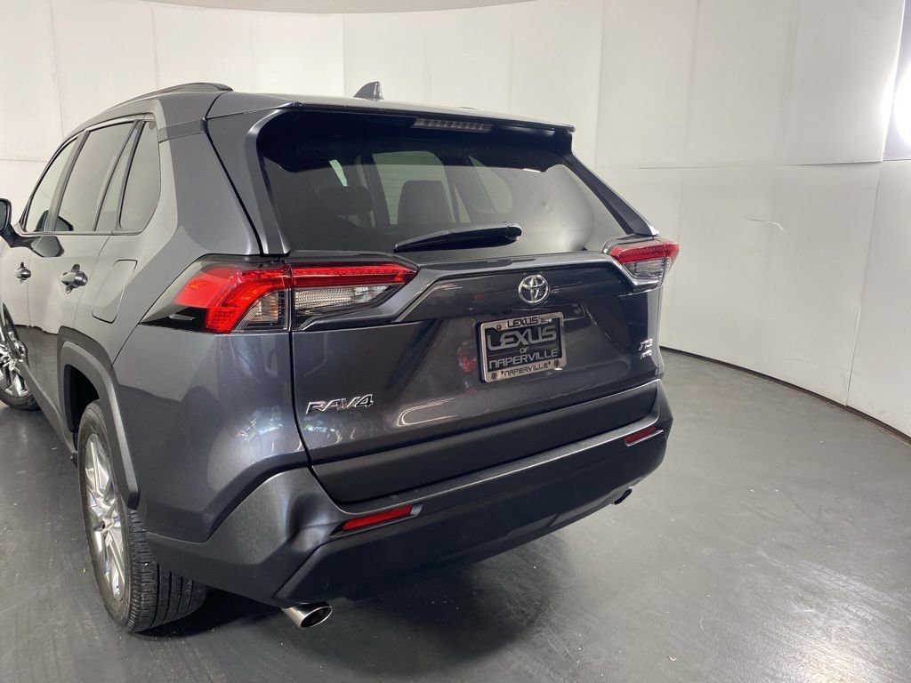 Used 2021 Toyota RAV4 XLE Premium AWD/4WD image 9