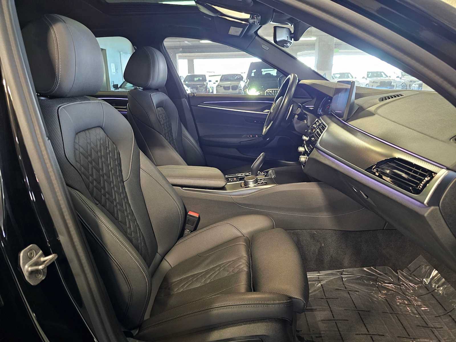Used 2021 BMW 530e xDrive w/ M Sport Package AWD/4WD image 34