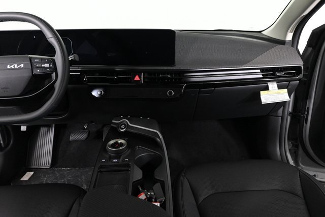 New 2025 Kia EV6 Wind image 15