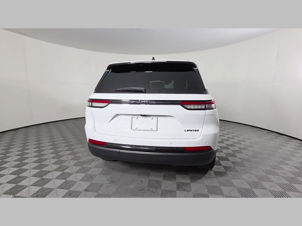 Used 2025 Jeep Grand Cherokee Limited w/ Black Appearance Package RWD image 40