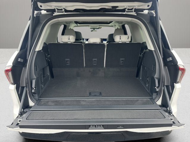 New 2026 Lincoln Navigator Reserve w/ Jet Appearance Package AWD/4WD image 7