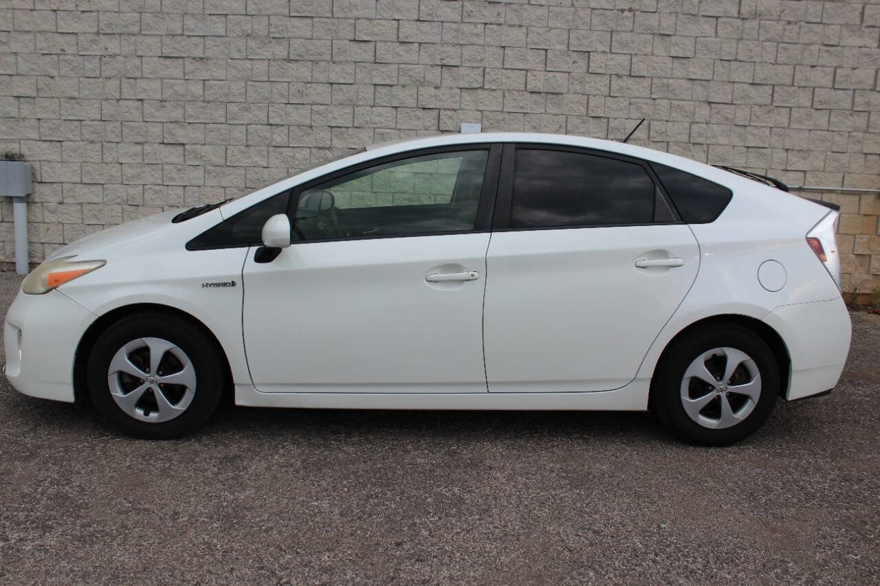 Used 2013 Toyota Prius Two image 2