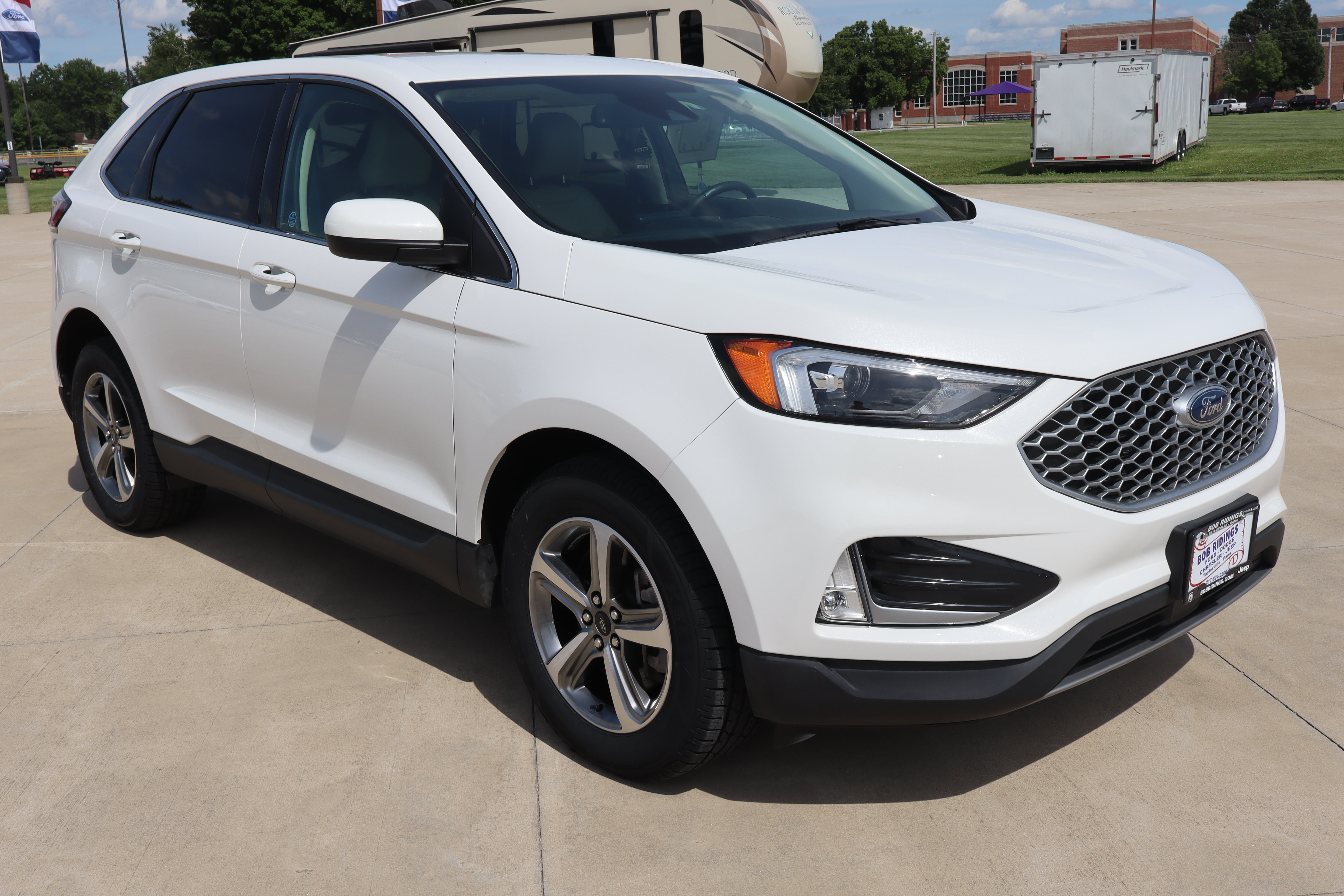 Used 2024 Ford Edge SEL w/ Convenience Package AWD/4WD image 4