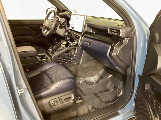 Used 2026 Toyota 4Runner Platinum AWD/4WD image 38