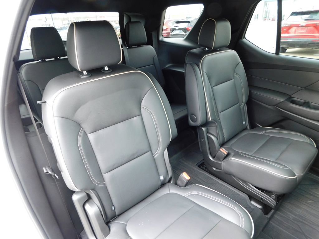 Used 2023 Chevrolet Traverse Premier w/ Redline Edition image 23