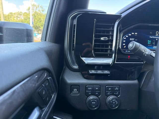 Used 2025 Chevrolet Silverado 2500 LTZ w/ LTZ Convenience Package AWD/4WD image 12