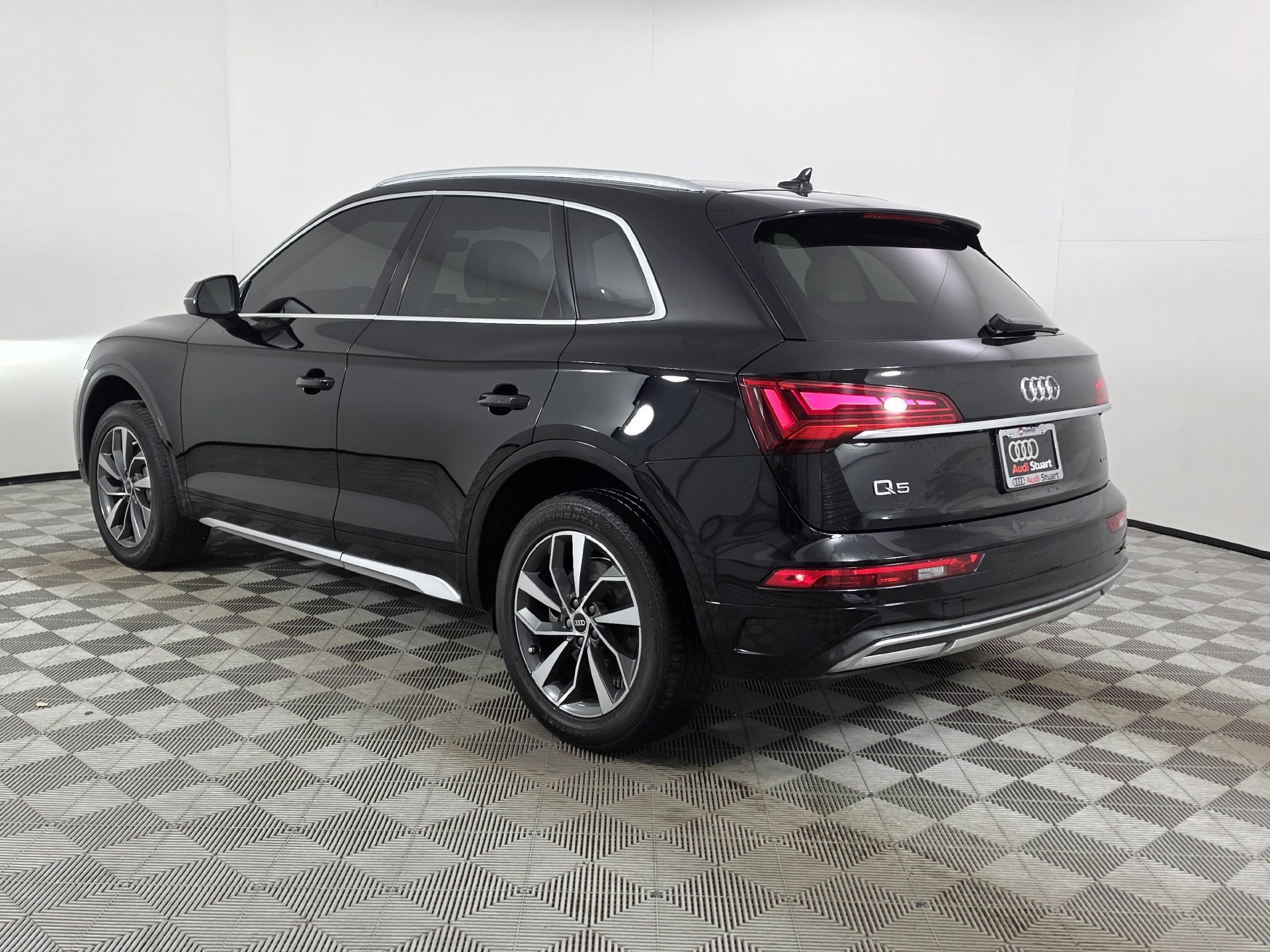 Used 2021 Audi Q5 2.0T Premium w/ Convenience Package AWD/4WD image 38