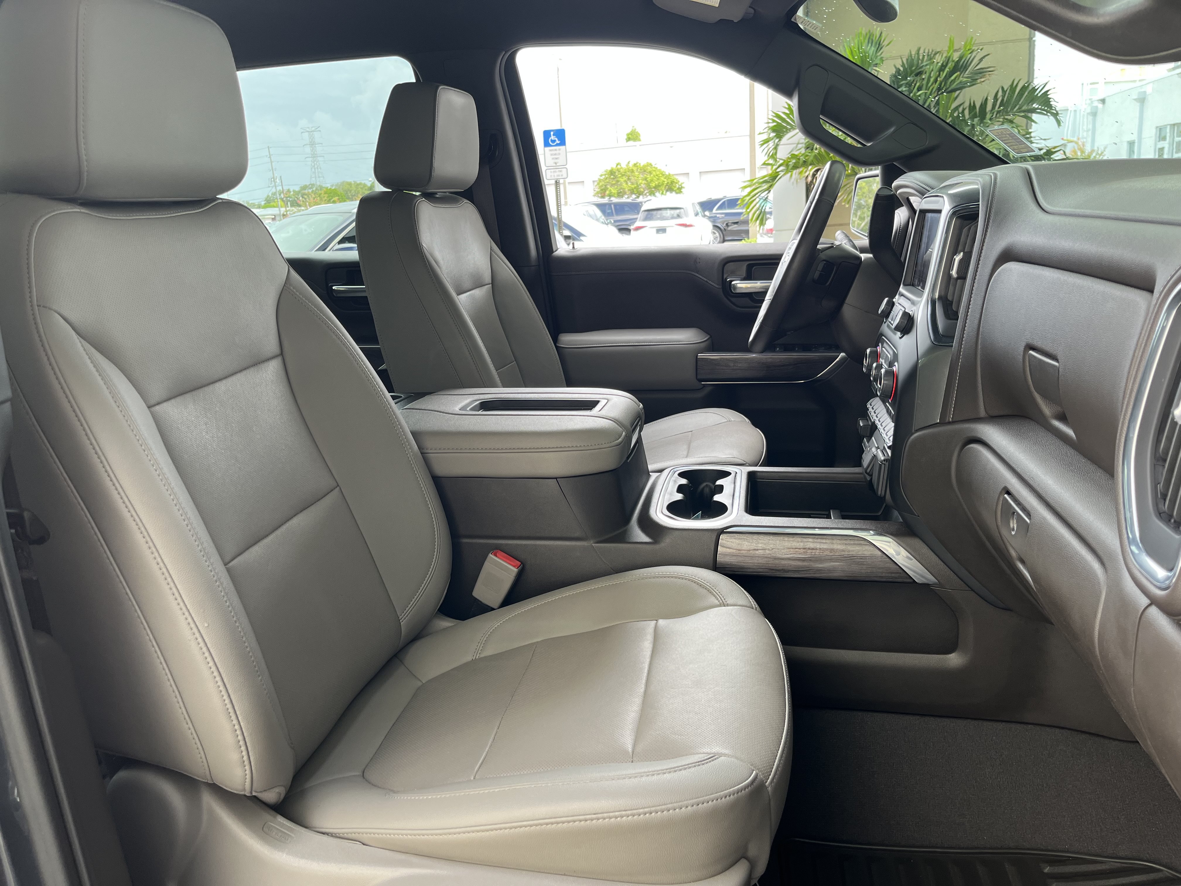 Used 2022 Chevrolet Silverado 1500 LTZ RWD image 21