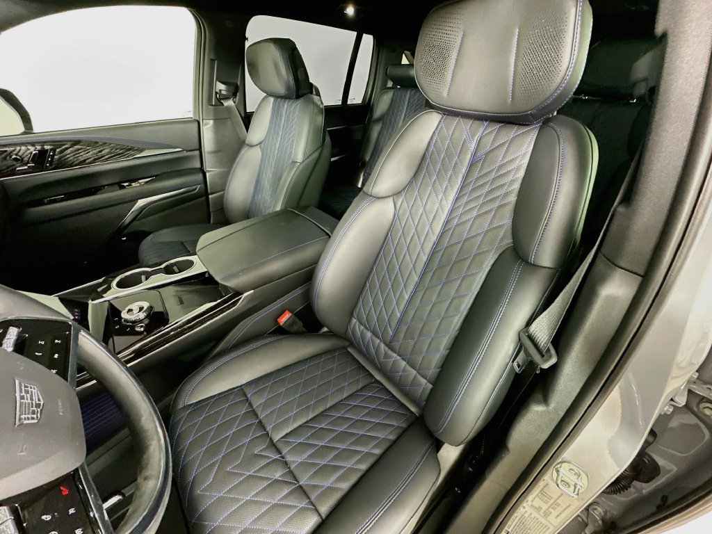 New 2026 Cadillac Escalade IQ Sport 1 w/ LPO, Floor Liner Package AWD/4WD image 24