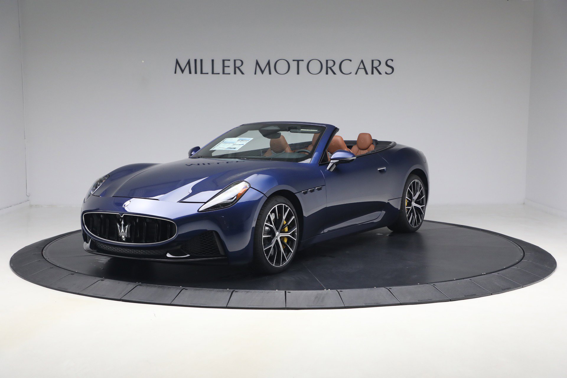 New 2026 Maserati GranCabrio Trofeo AWD/4WD image 2