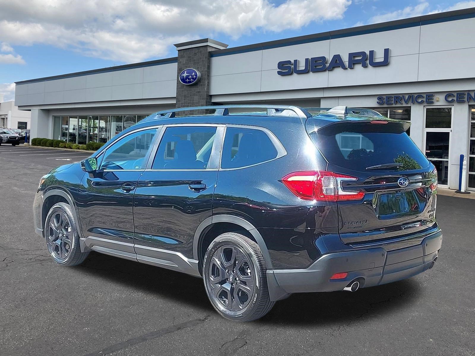 Certified 2025 Subaru Ascent Onyx Edition AWD/4WD image 5