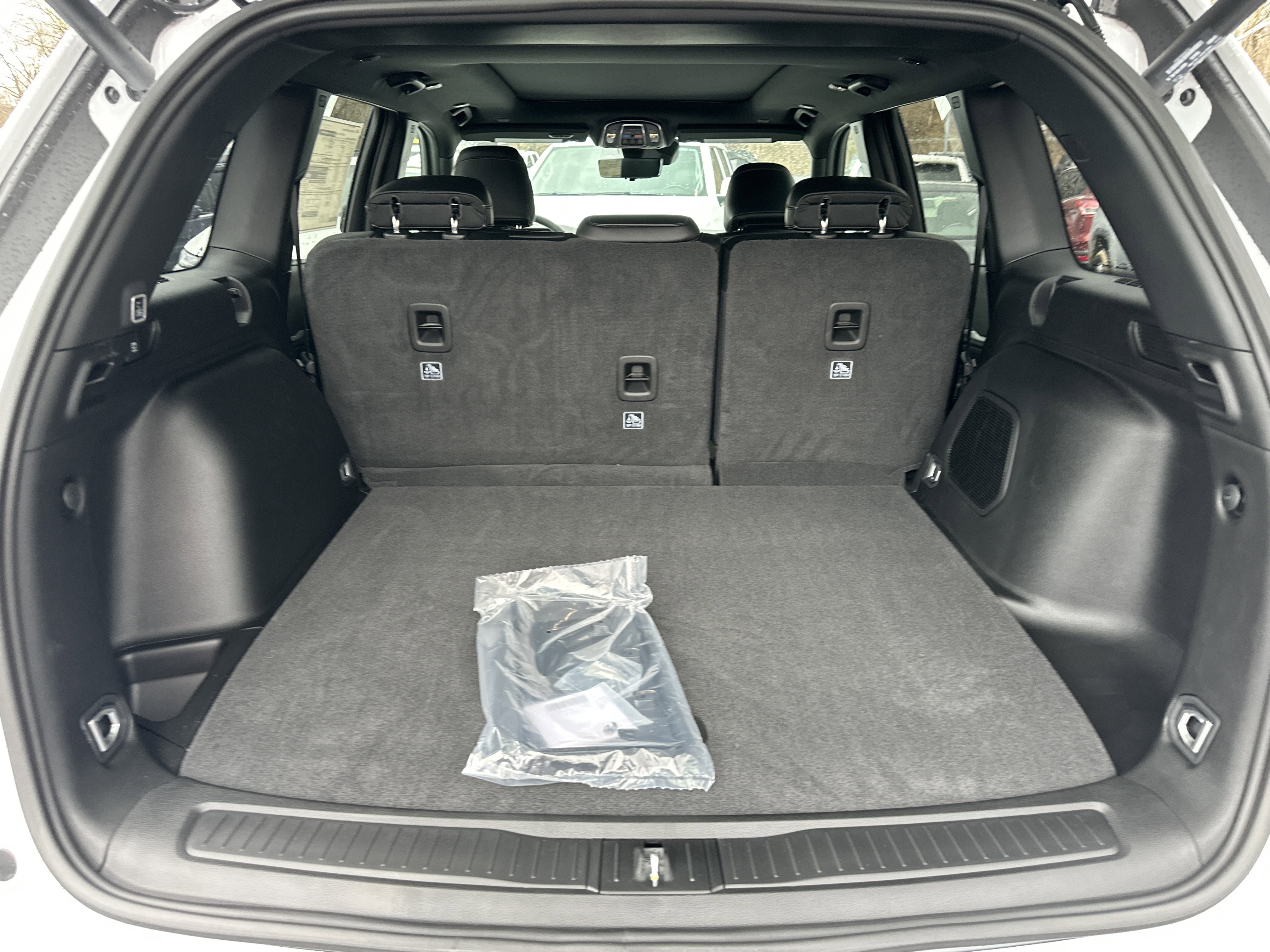 New 2026 Jeep Grand Cherokee Limited Reserve image 15