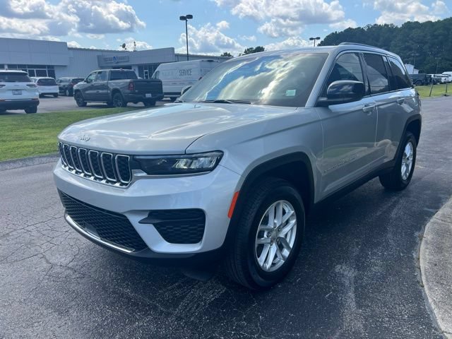New 2026 Jeep Grand Cherokee Laredo X AWD/4WD image 4