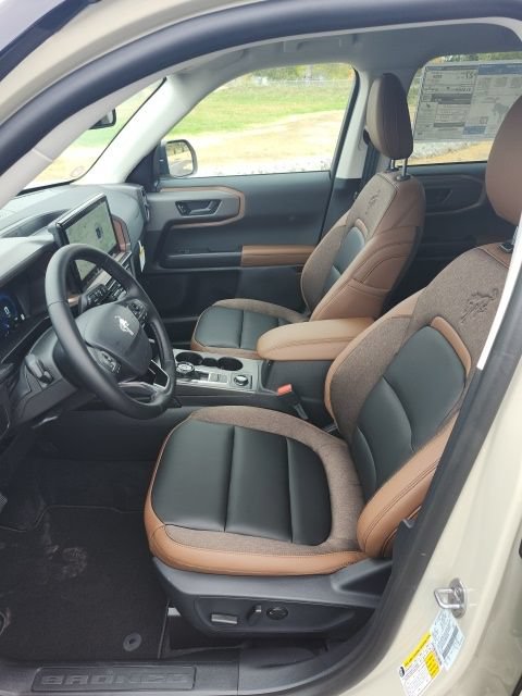 New 2025 Ford Bronco Sport Outer Banks w/ Outer Banks Tech Package+ AWD/4WD image 32